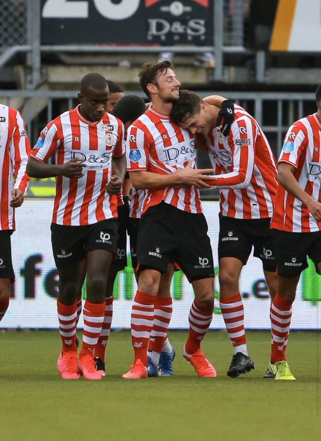 队创造更多 队创造更多